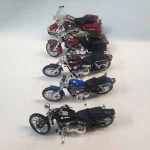 Maisto Miniature Harley Davidson Motorcycles.